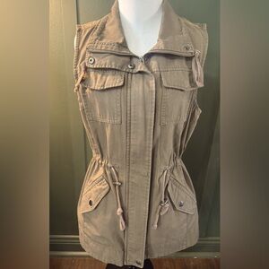 EUC Sebby’s women’s olive khaki vest